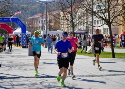 Výzva „Hybaj behať“ v roku 2025 rozbehala celý Banskobystrický kraj a po úspešnom prvom ročníku pokračuje v nových lokalitách aj v roku 2026