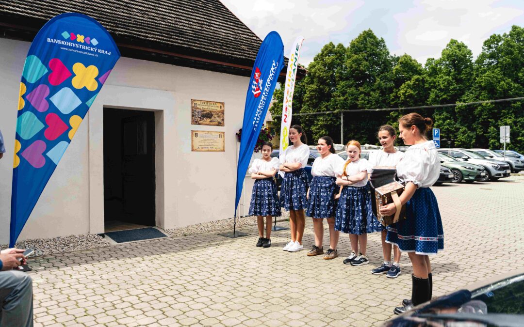 V Divíne vzniklo nové turistické informačné centrum. Historická budova dostala nový život, návštevníkom otvorí bránu do Novohradu