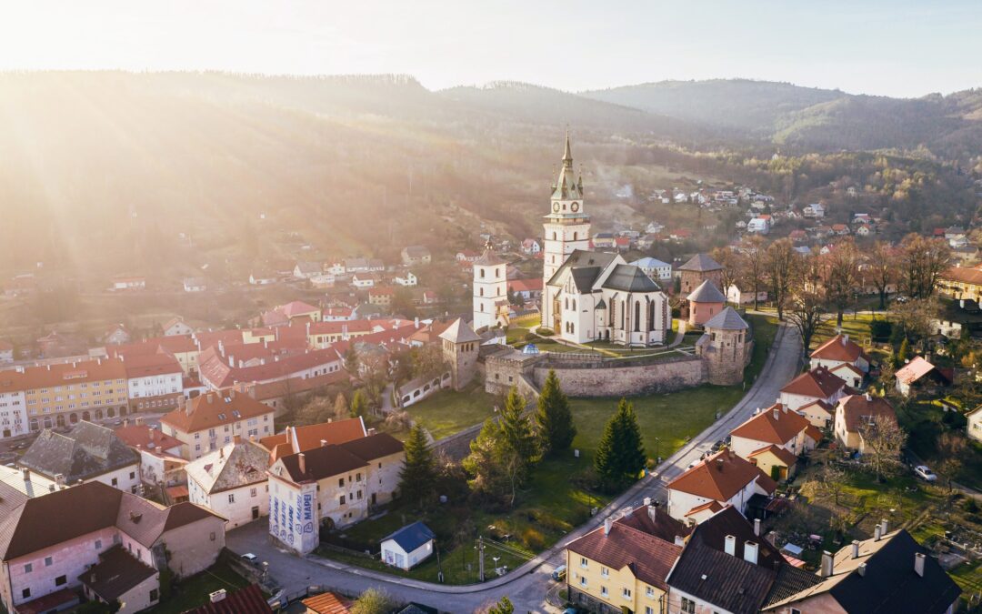 Kremnica má nový minibus. V zime bude skibusom, v lete cyklobusom.